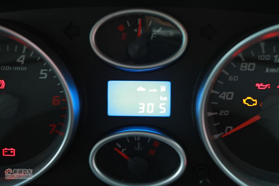 悦翔3G版内饰及细节