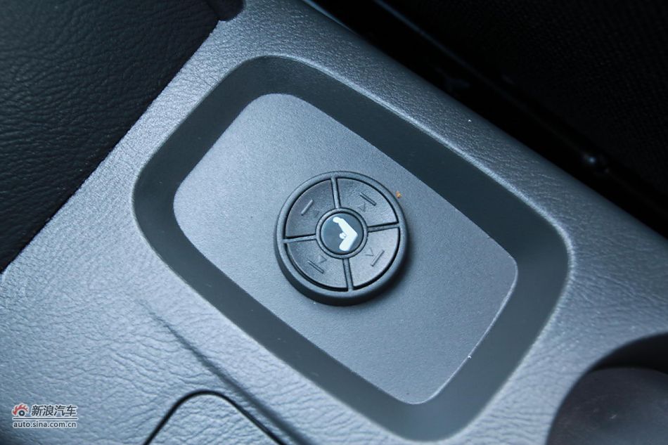 悦翔3G版内饰及细节