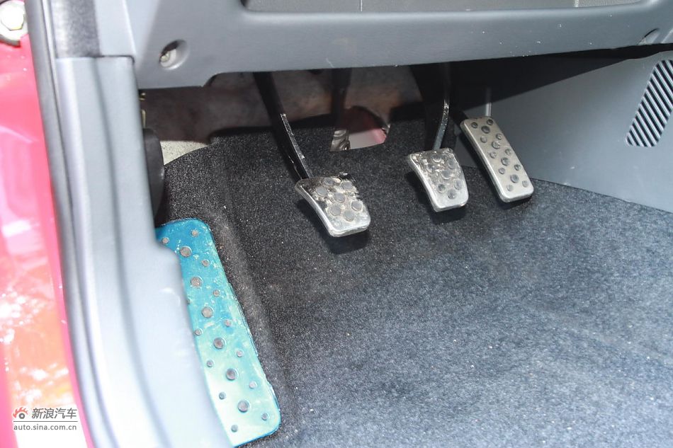 悦翔3G版内饰及细节