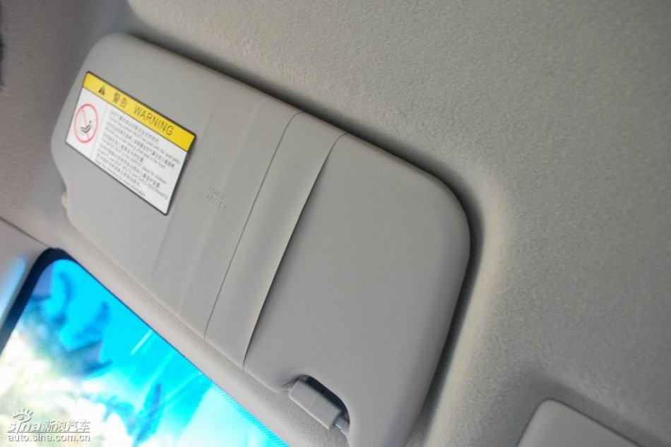 长安悦翔内饰