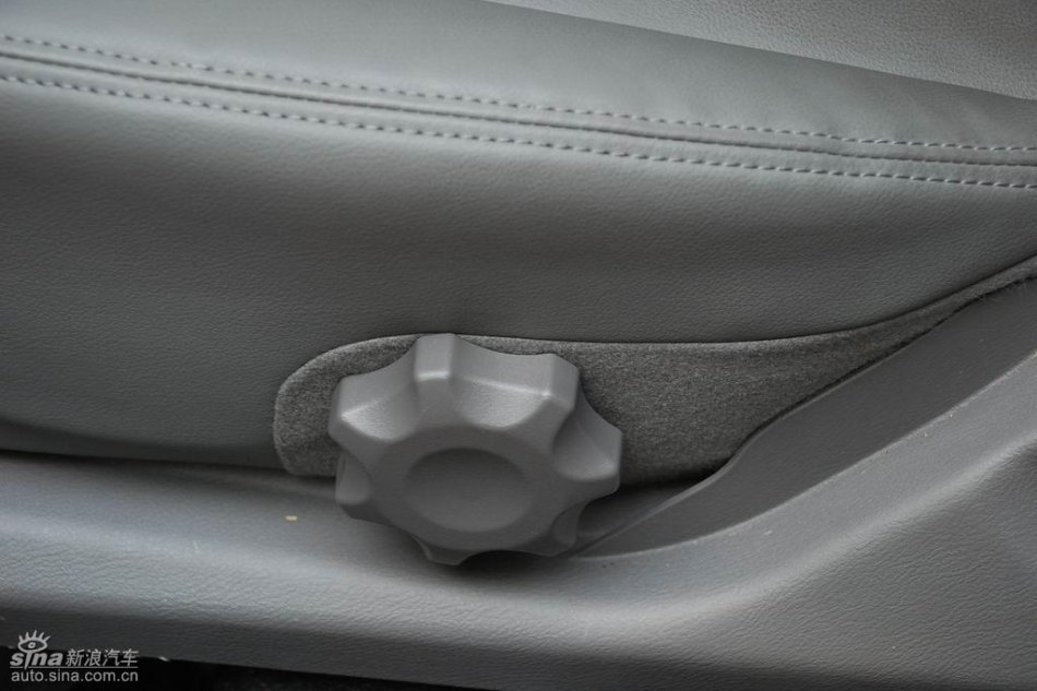 长安悦翔内饰