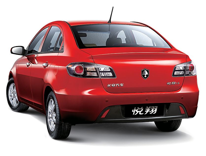 长安悦翔外观图片