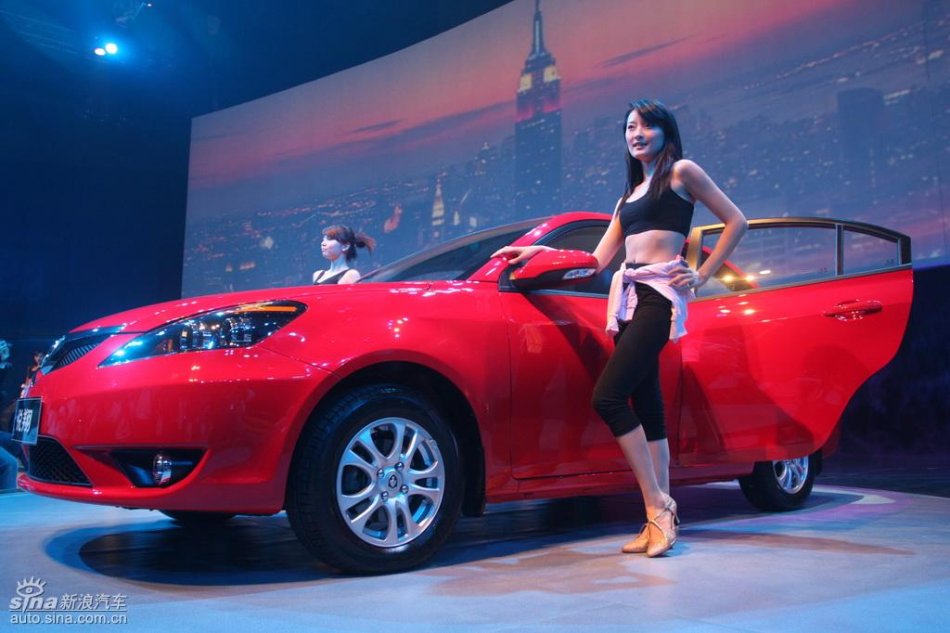 长安悦翔上市发布会现场亮相