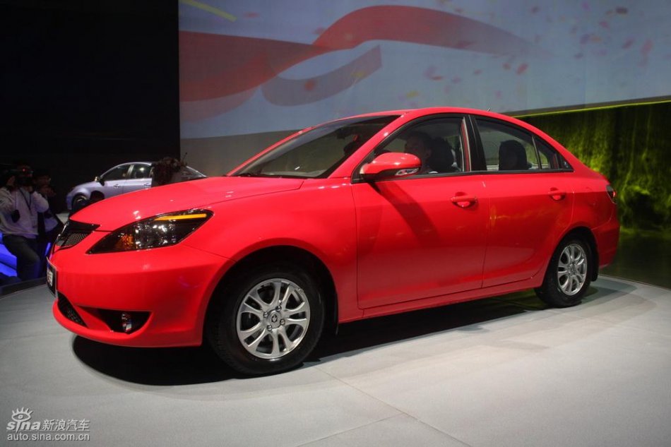 长安悦翔上市发布会现场亮相