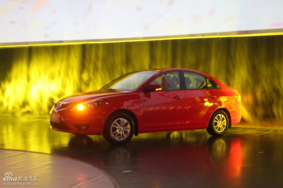 长安悦翔上市发布会现场亮相