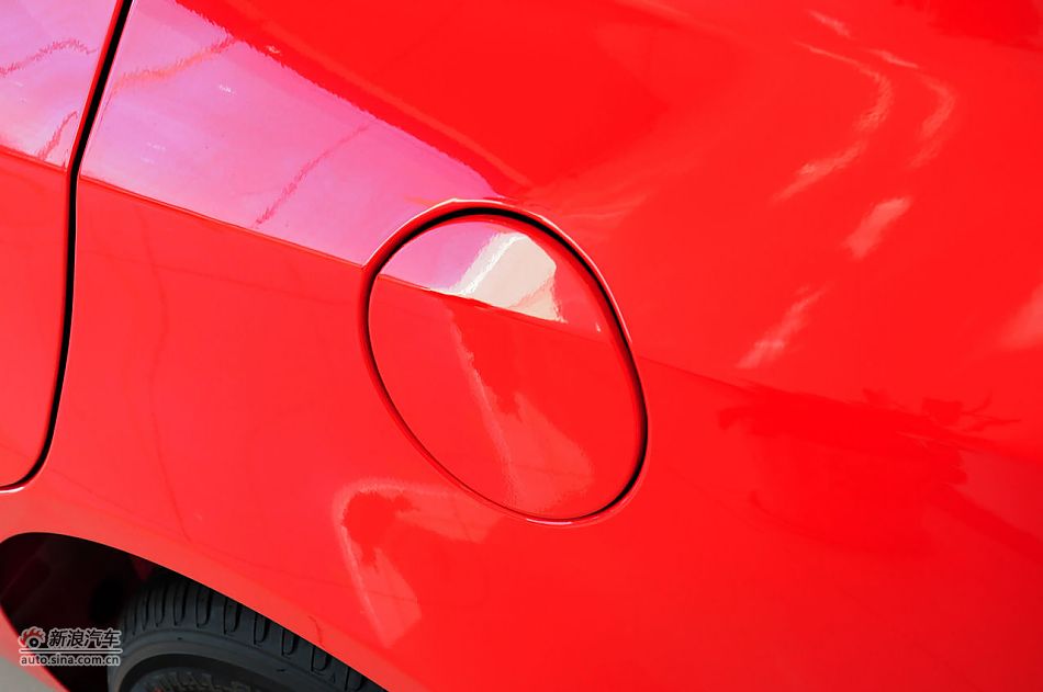 2012款悦翔三厢实拍