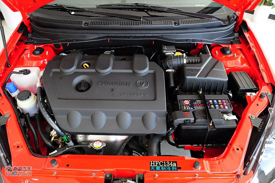 2012款悦翔三厢实拍