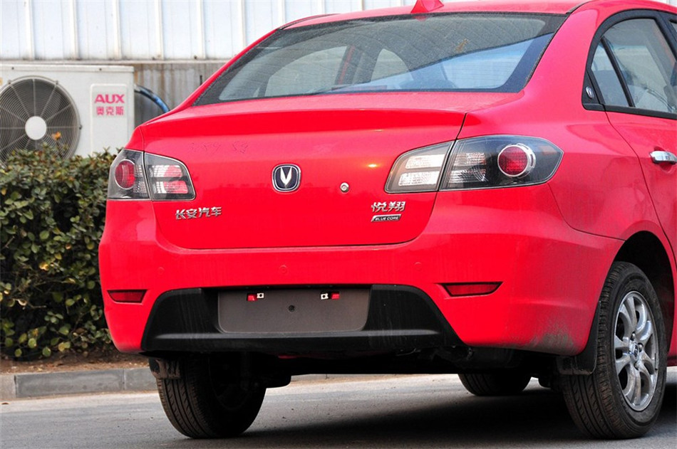 2012款三厢 1.5L 手动尊贵型 其他