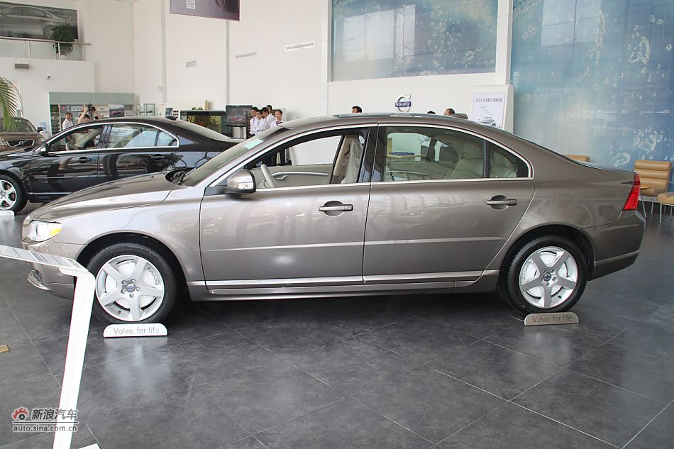 沃尔沃S80L 2.5T 智尊版