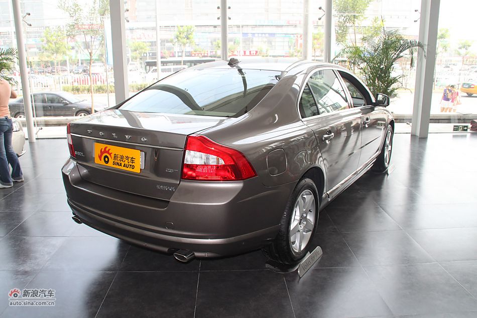 沃尔沃S80L 2.5T 智尊版