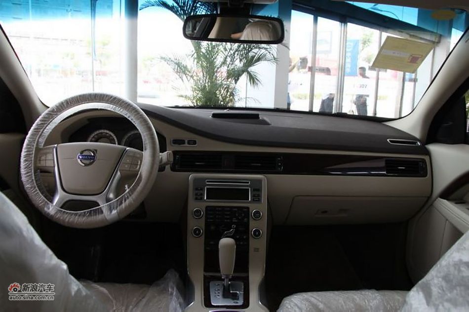 沃尔沃S80L 2.5T 智尊版