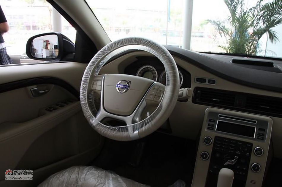 沃尔沃S80L 2.5T 智尊版