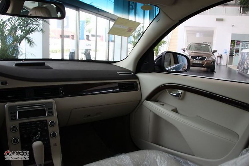 沃尔沃S80L 2.5T 智尊版