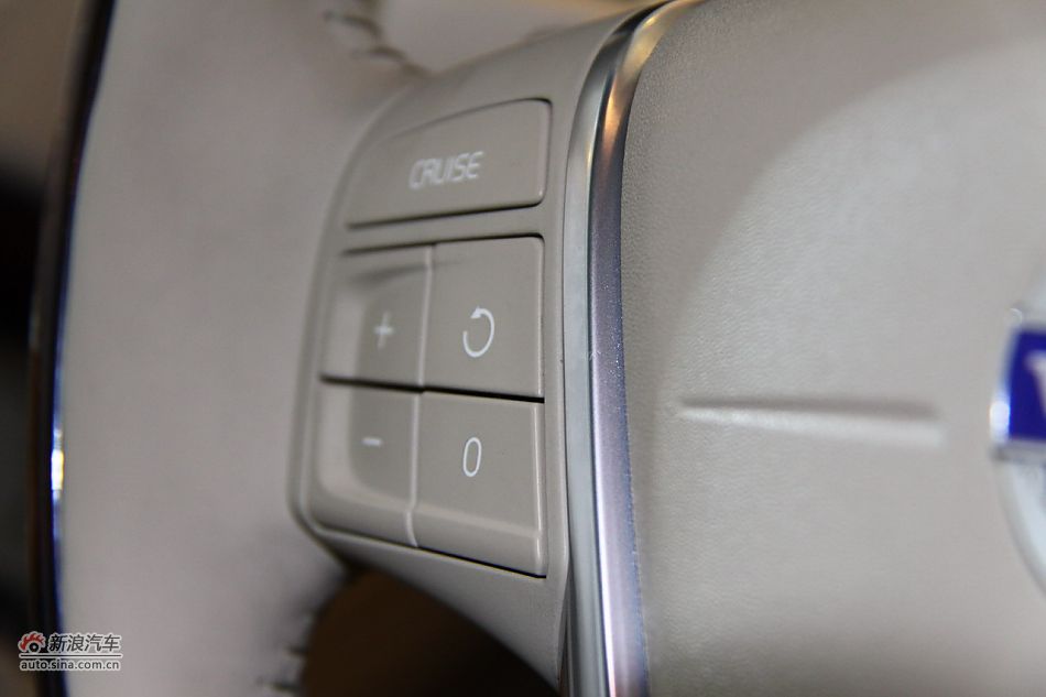 2011款S80L T4内饰细节