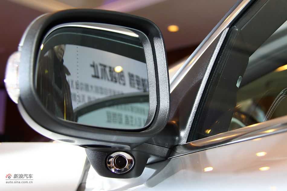 2011款S80L T4后视镜并线辅助摄像头