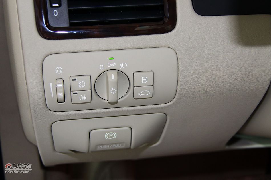2011款S80L T4内饰细节