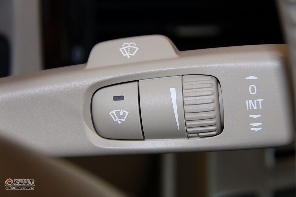 2011款S80L T4内饰细节
