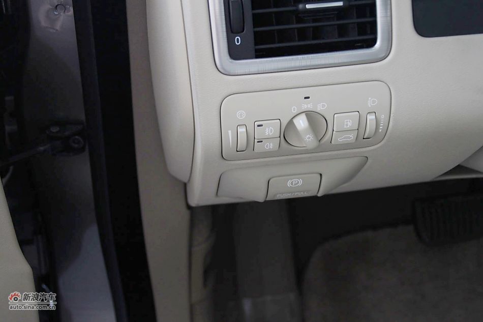 沃尔沃S80L 2.5T 智尊版