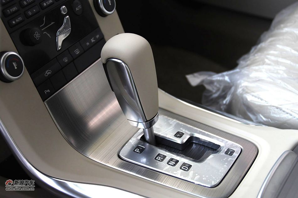 沃尔沃S80L 2.5T 智尊版