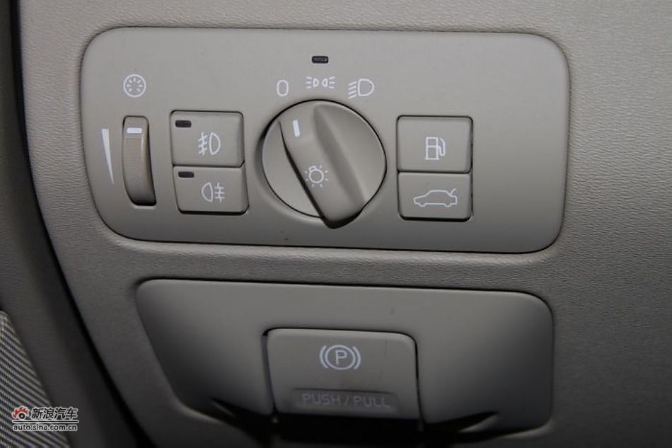 沃尔沃S80L 2.5T 智尊版