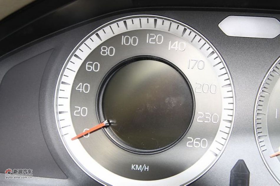 沃尔沃S80L 2.5T 智尊版