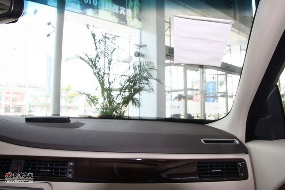 沃尔沃S80L 2.5T 智尊版