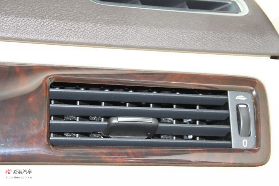 沃尔沃S80L 2.5T 智尊版