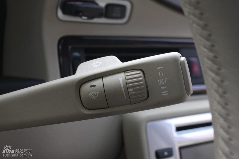 全新沃尔沃S80L内饰实拍图