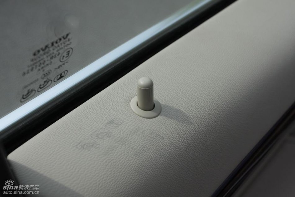 全新沃尔沃S80L内饰实拍图