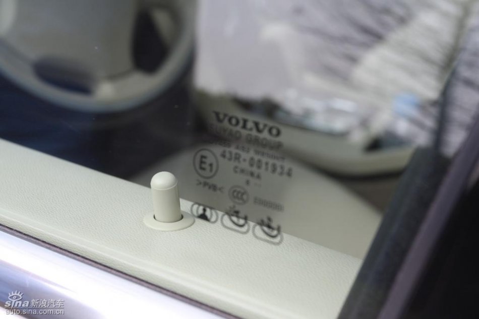 全新沃尔沃S80L内饰实拍图