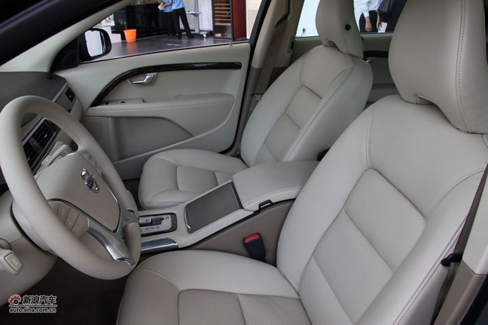 沃尔沃S80L 2.5T 智尊版