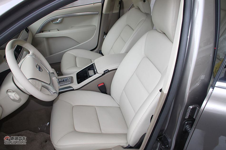 沃尔沃S80L 2.5T 智尊版