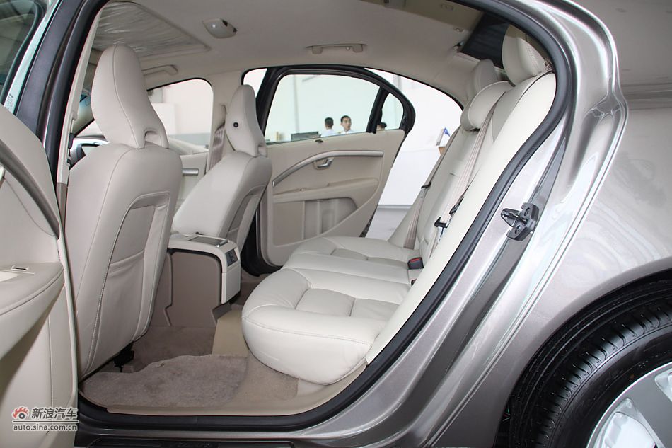 沃尔沃S80L 2.5T 智尊版