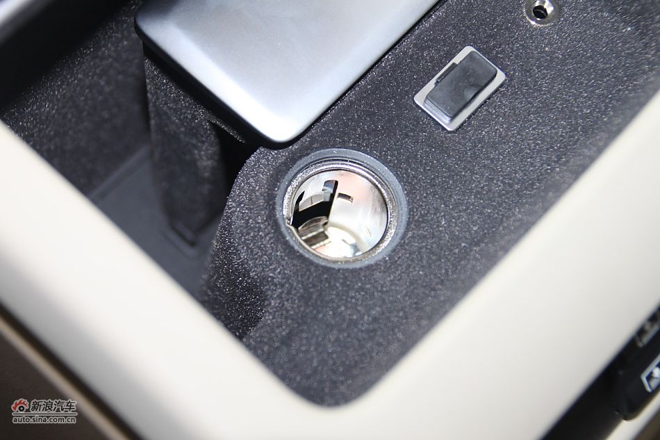 沃尔沃S80L 2.5T 智尊版