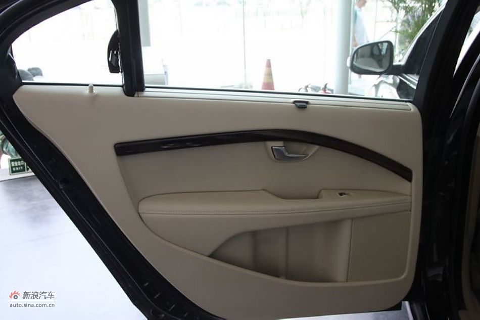 沃尔沃S80L 2.5T 智尊版