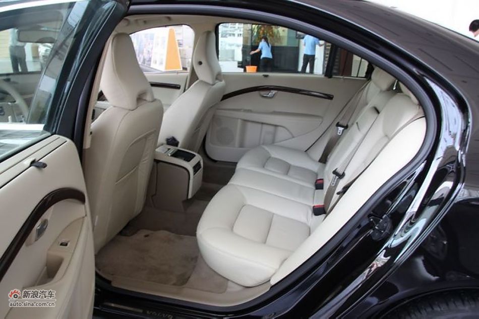 沃尔沃S80L 2.5T 智尊版