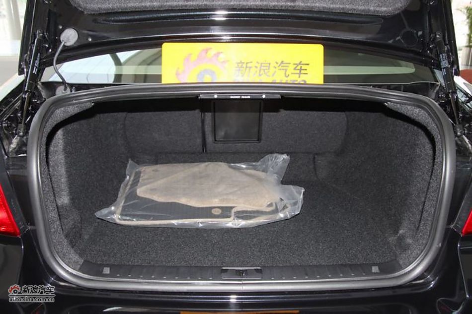 沃尔沃S80L 2.5T 智尊版