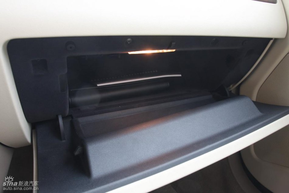 全新沃尔沃S80L内饰实拍图