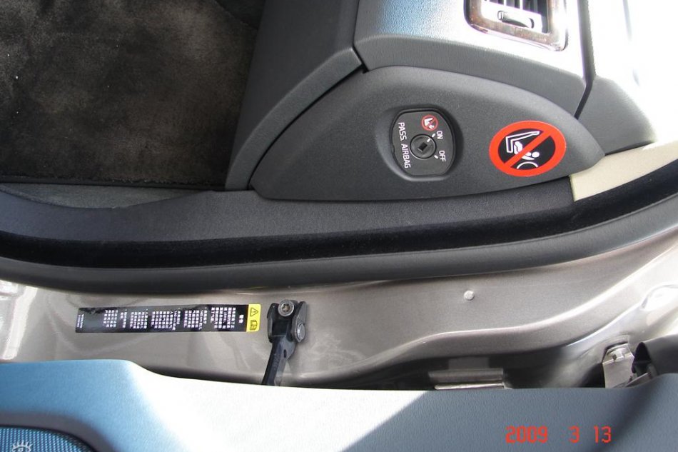 国产Volvo S80L到店图