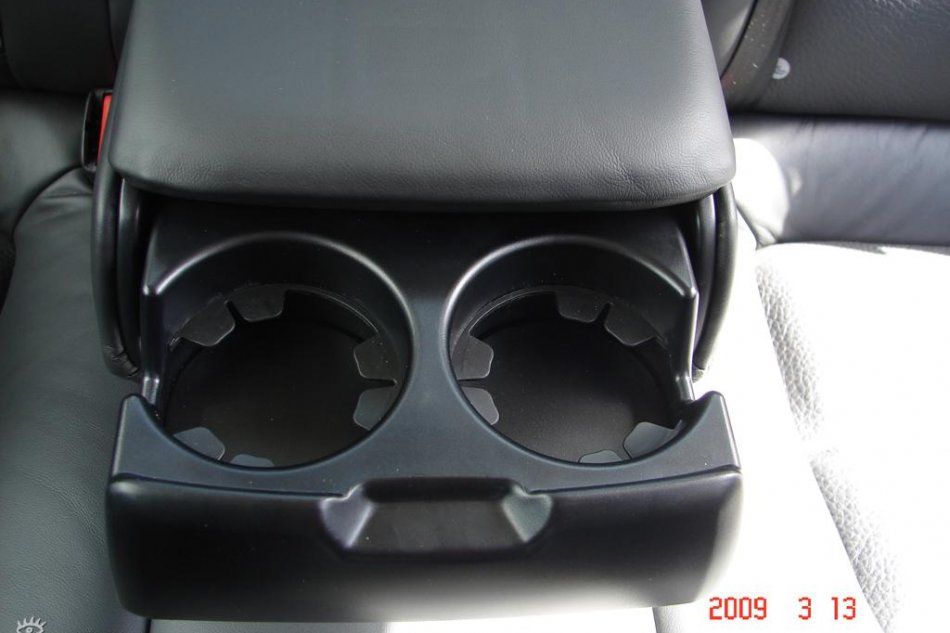 国产Volvo S80L到店图