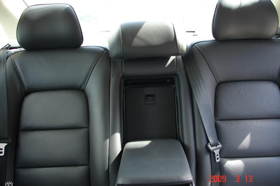 国产Volvo S80L到店图