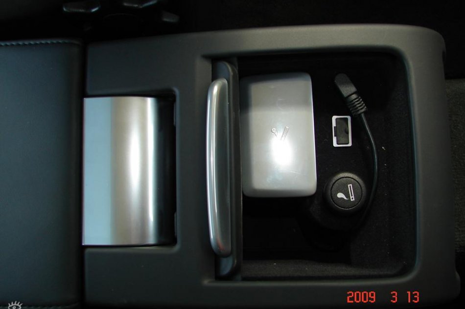 国产Volvo S80L到店图