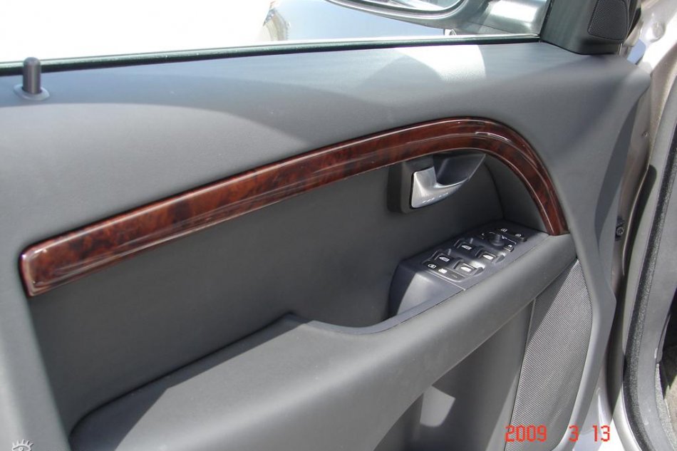 国产Volvo S80L到店图