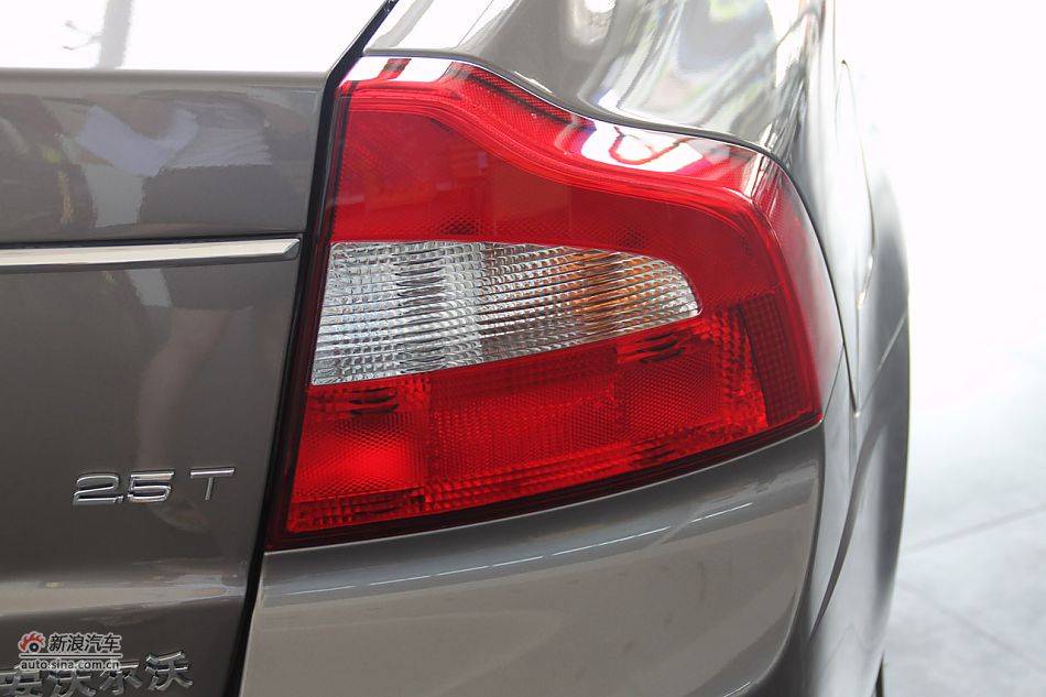 沃尔沃S80L 2.5T 智尊版