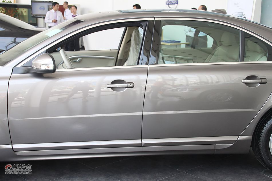 沃尔沃S80L 2.5T 智尊版