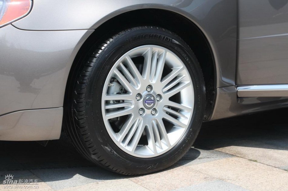 全新沃尔沃S80L外观实拍图