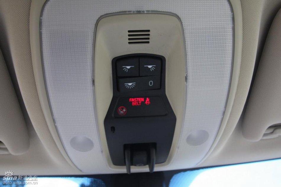 全新沃尔沃S80L内饰实拍图