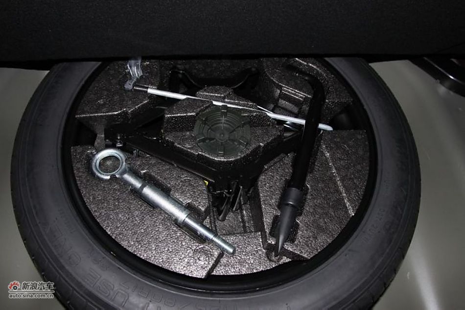 沃尔沃S80L 2.5T 智尊版