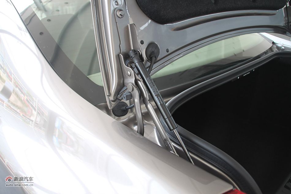 沃尔沃S80L 2.5T 智尊版