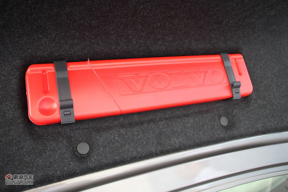 沃尔沃S80L 2.5T 智尊版